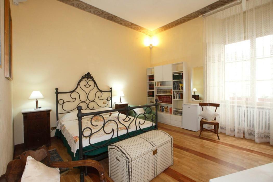 Bed and Breakfast Residenza D'Epoca Montanini Siena Exterior foto